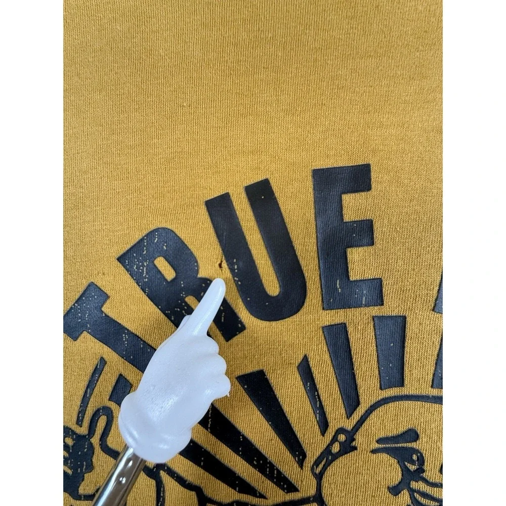 True Religion Men's Size Large Antique Gold Arch Logo Crew Neck Tee